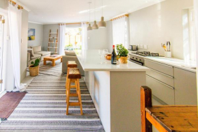 Spacious and light Kalk Bay Garden Apartment
